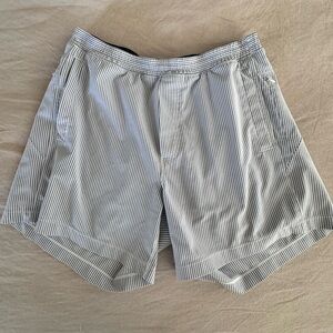 Men’s Birddogs gym shorts with 5” inseam. Size XL
